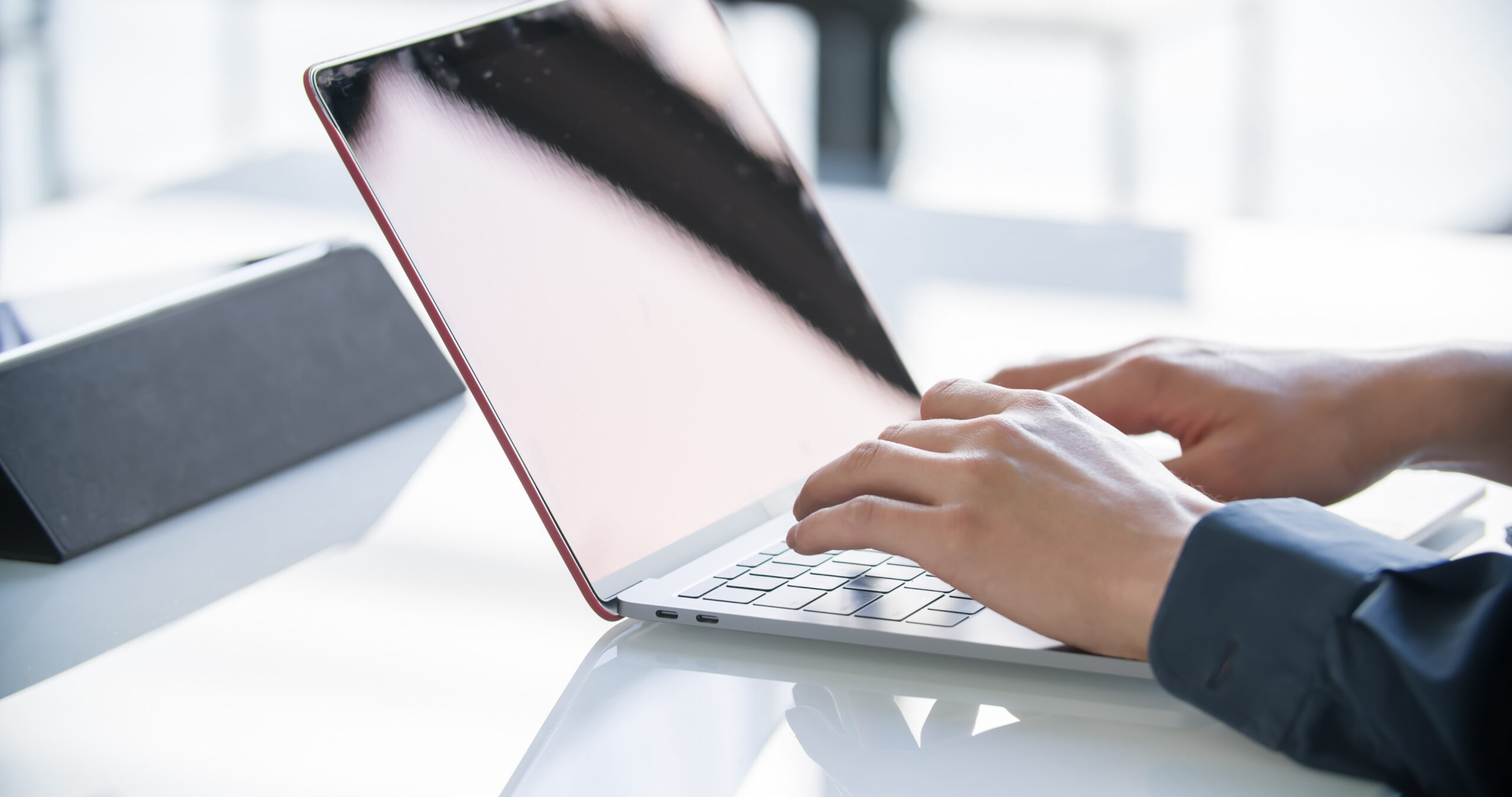 ノートパソコンの画像